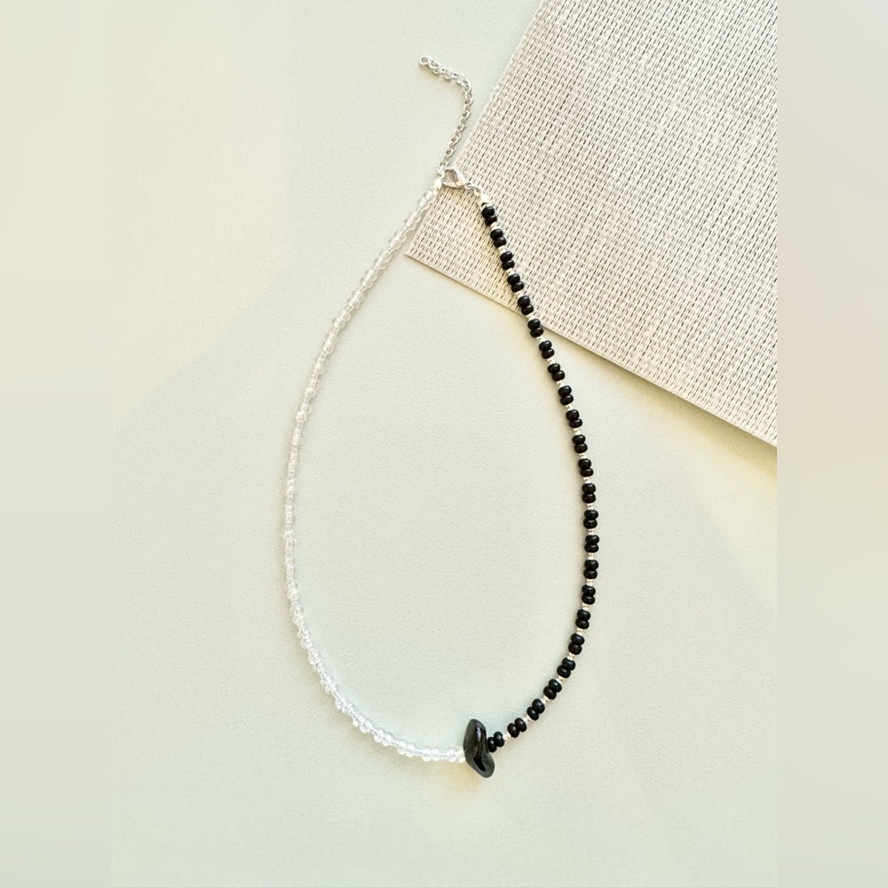 Handmade Jewerly with Clear Black Seed Bead Choker Necklace with Extension